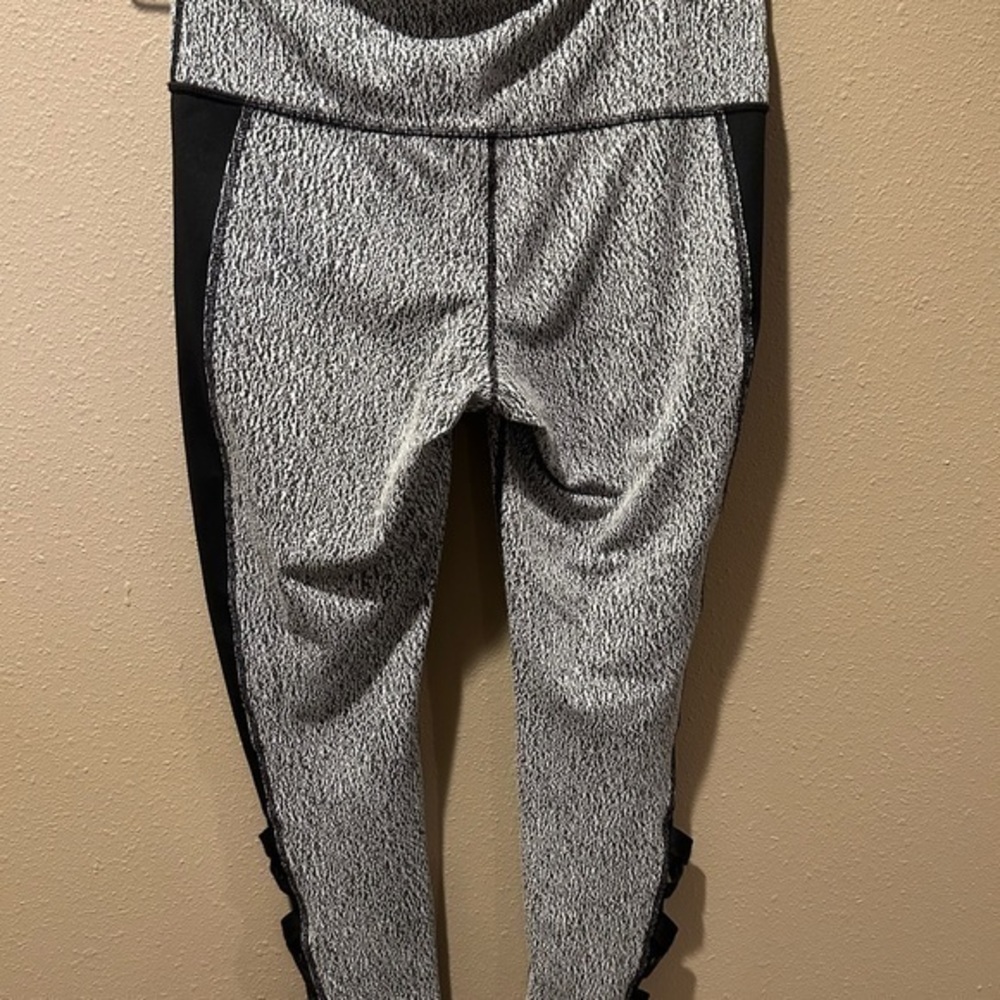 Ideology Leggings‎ - Picture 3 of 4